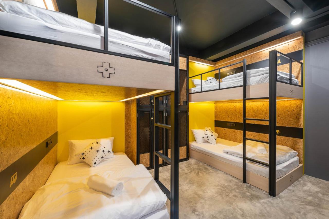 Lobsuek Hostel Bangkok Ngoại thất bức ảnh